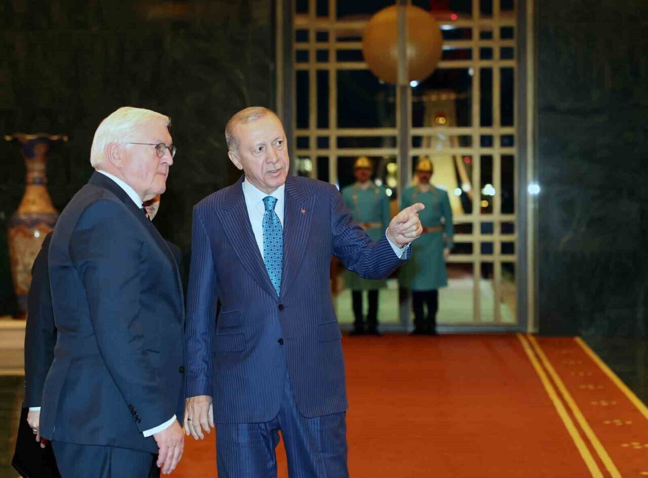 Cumhurbaşkanı Recep Tayyip Erdoğan, Almanya Cumhurbaşkanı Frank-Walter Steinmeier'i resmi olarak