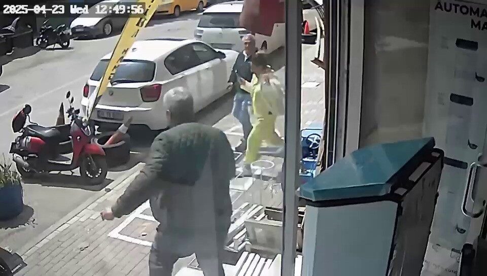Marmara Denizi'nde meydana gelen 6,2 büyüklüğündeki deprem, Kocaeli'de de hissedildi.